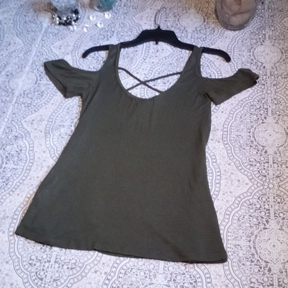 CUT out, criss cross back top - Picture 5 of 7